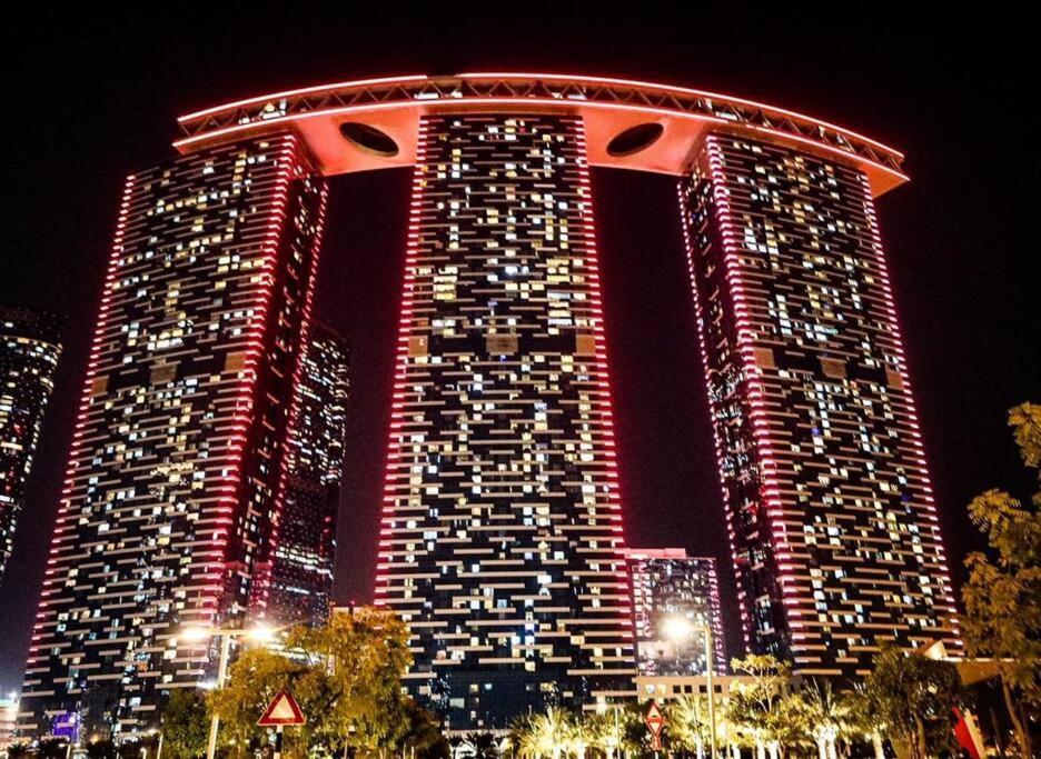 Apartmán Cozy 1Br In Iconic Tower Abú Dhabí Exteriér fotografie